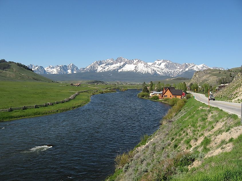 Salmon River and the Sawtooth Mountains in Stanley, Idaho